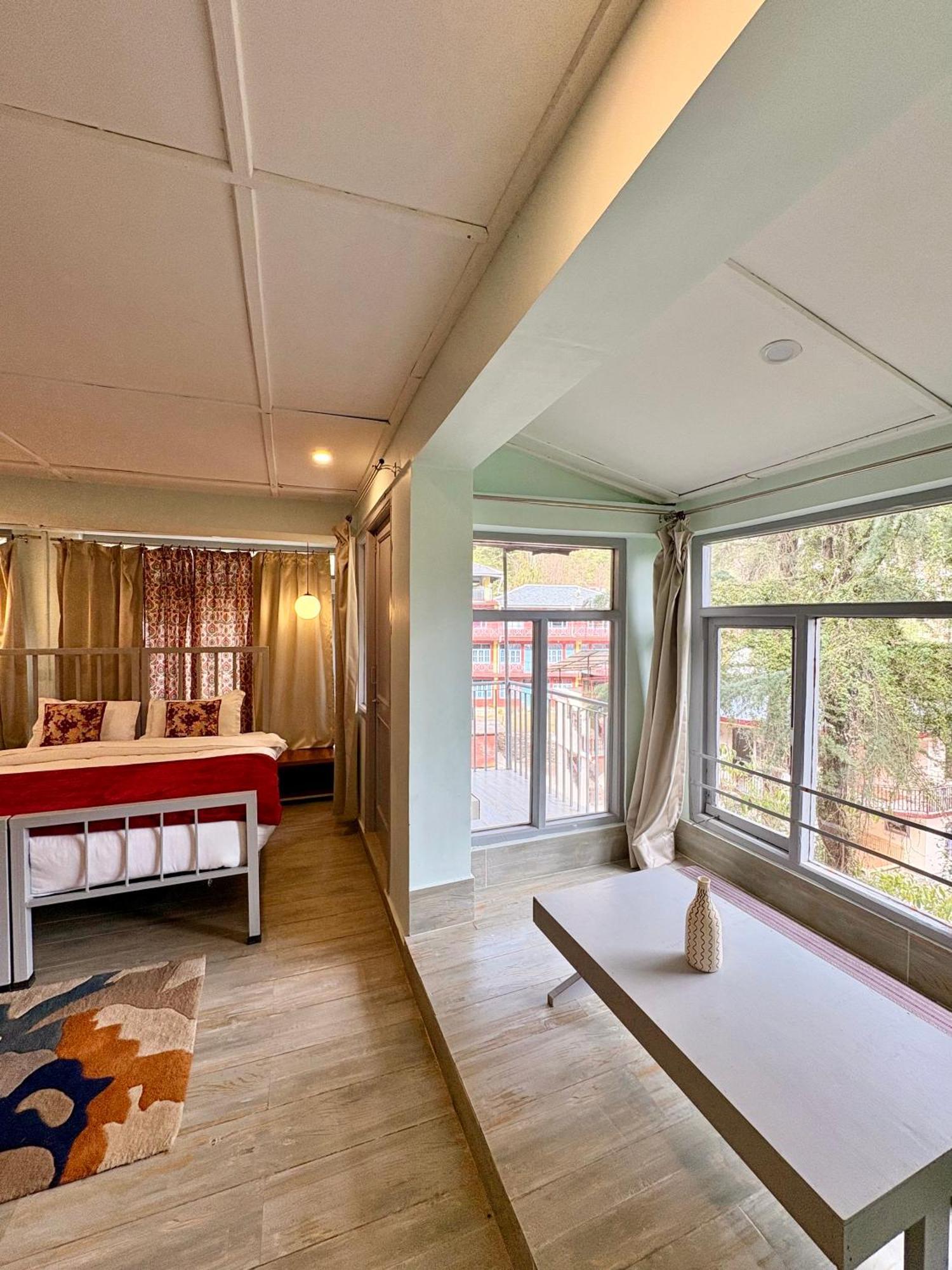 Eevolve Dharamkot - An Eco Hostel McLeod Ganj Exteriér fotografie