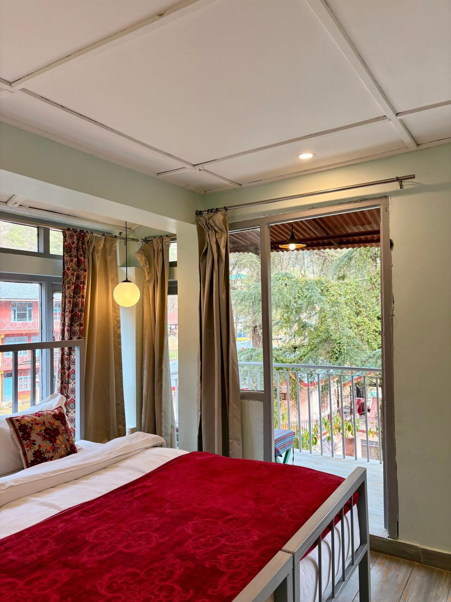 Eevolve Dharamkot - An Eco Hostel McLeod Ganj Exteriér fotografie
